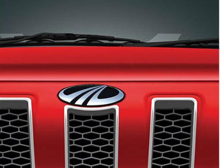 Логотип Mahindra TUV300 2015 года  (фото 22 из 40)